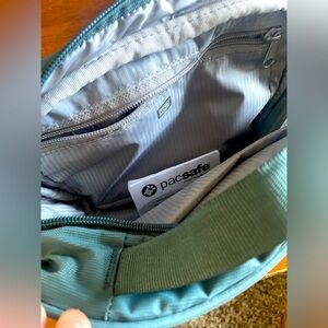 PacSafe crossbody bag, Smart Travel